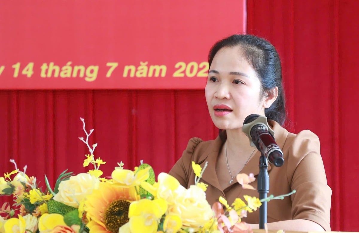 Bà Nguyễn Thị Vi Huế, Phó Giám đốc Sở Nông nghiệp và Môi trường tỉnh Lào Cai phát biểu chỉ đạo Hội nghị, sáng 14/7. Ảnh: Thanh Ngà. Bà Nguyễn Thị Vi Huế, Phó Giám đốc Sở Nông nghiệp và Môi trường tỉnh Lào Cai phát biểu chỉ đạo Hội nghị, sáng 14/7. Ảnh: Thanh Ngà.