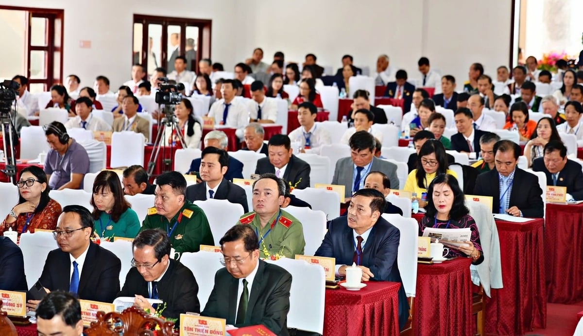 Các đại biểu dự Đại hội tập trung nghe chỉ đạo của Phó Thủ tướng Thường trực Nguyễn Hòa Bình. Ảnh: LP. Các đại biểu dự Đại hội tập trung nghe chỉ đạo của Phó Thủ tướng Thường trực Nguyễn Hòa Bình. Ảnh: LP.