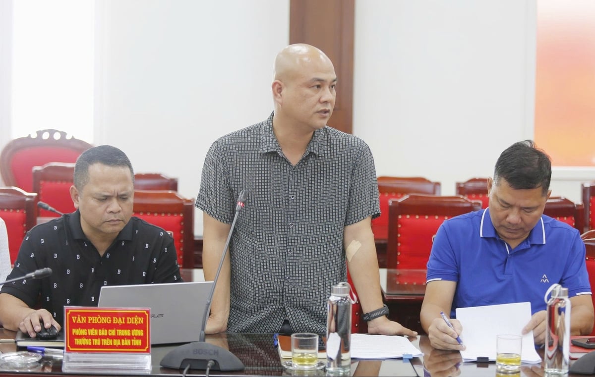 Phóng viên Cơ quan Thường trú Thông tấn xã Việt Nam phát biểu tại buổi họp báo. Ảnh: Thanh Ngà. Phóng viên Cơ quan Thường trú Thông tấn xã Việt Nam phát biểu tại buổi họp báo. Ảnh: Thanh Ngà.