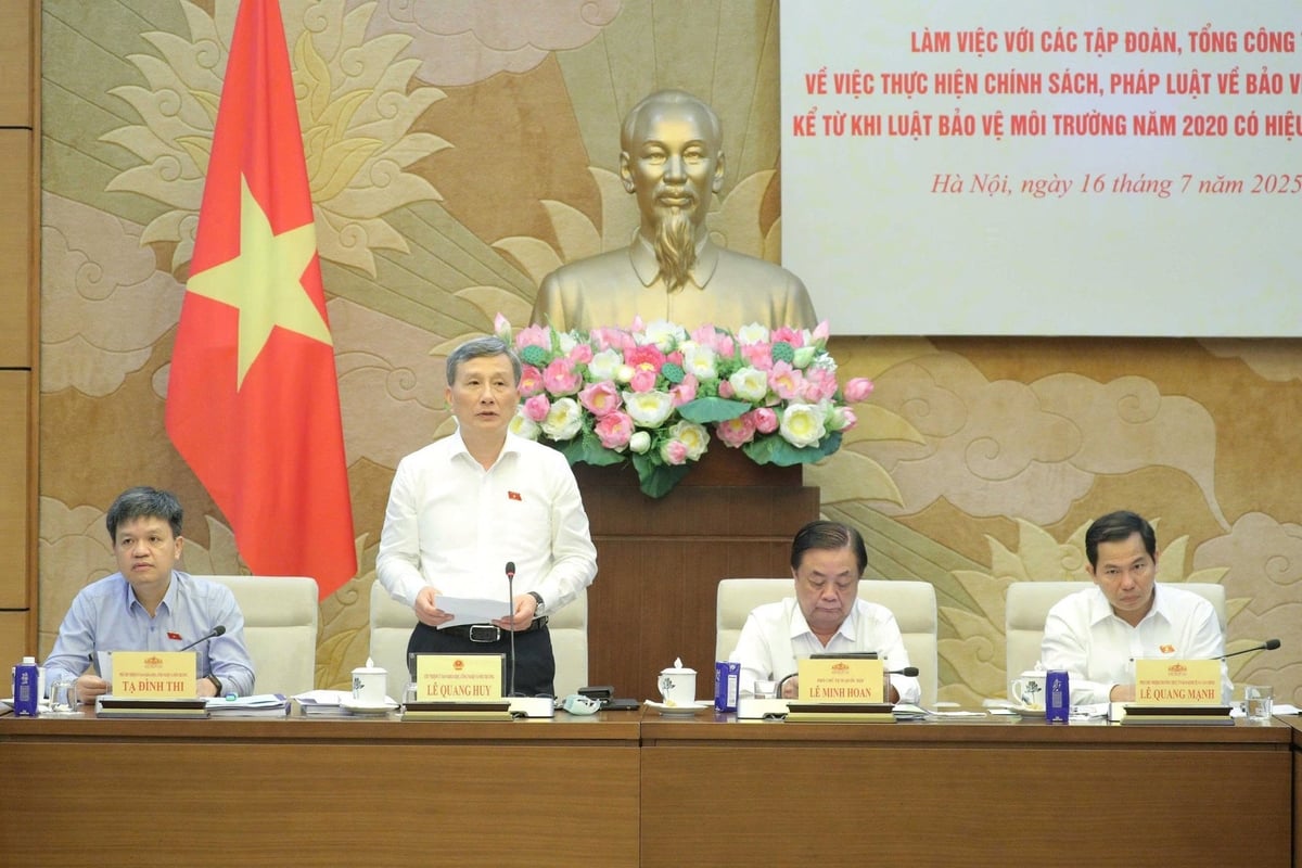 Chủ nhiệm Ủy ban Khoa học, Công nghệ và Môi trường, Phó Trưởng đoàn Thường trực Đoàn giám sát Lê Quang Huy đề nghị hai Tập đoàn tập trung làm rõ 7 nhóm vấn đề mà Đoàn giám sát đã yêu cầu bổ sung. Ảnh: Long Anh. Chủ nhiệm Ủy ban Khoa học, Công nghệ và Môi trường, Phó Trưởng đoàn Thường trực Đoàn giám sát Lê Quang Huy đề nghị hai Tập đoàn tập trung làm rõ 7 nhóm vấn đề mà Đoàn giám sát đã yêu cầu bổ sung. Ảnh: Long Anh.