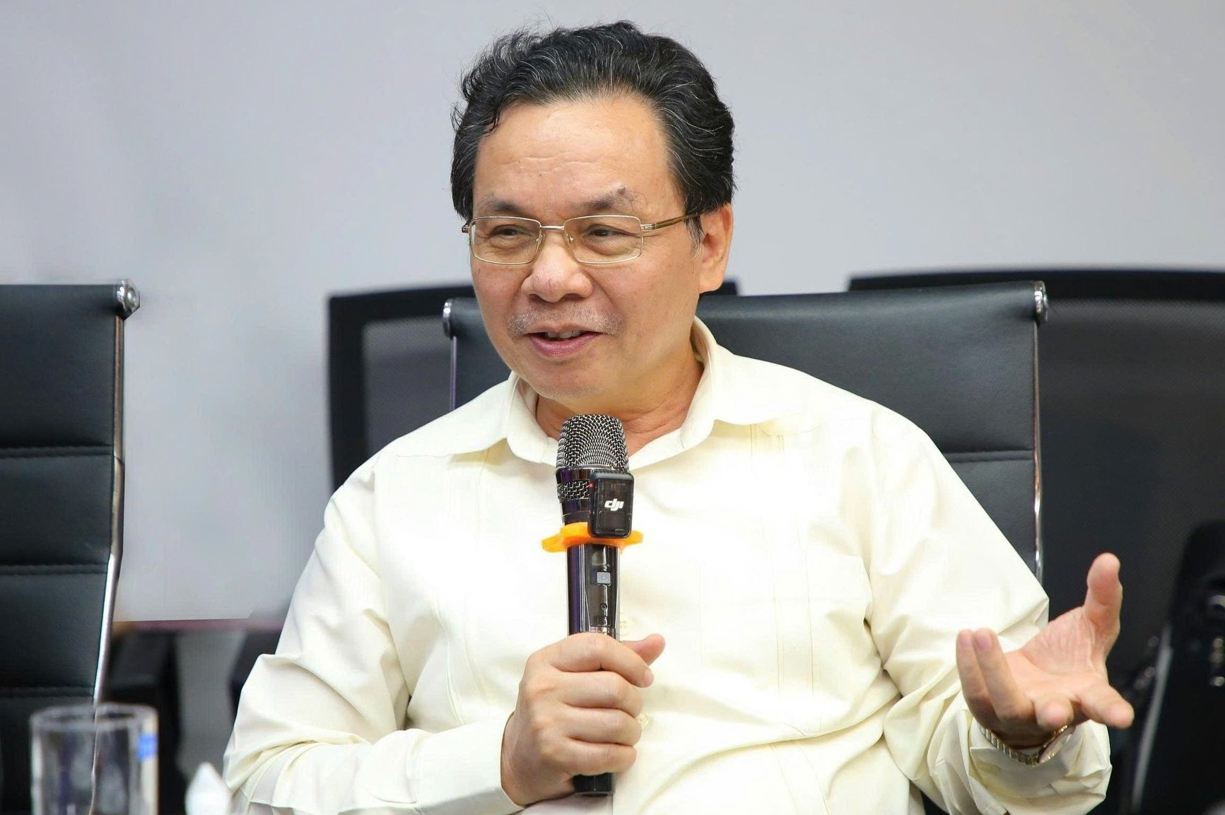 GS. TS Hoàng Văn Cường, Ủy viên Ủy ban Kinh tế Tài chính của Quốc hội chia sẻ tại diễn đàn. Ảnh: Reatimes. GS. TS Hoàng Văn Cường, Ủy viên Ủy ban Kinh tế Tài chính của Quốc hội chia sẻ tại diễn đàn. Ảnh: Reatimes.