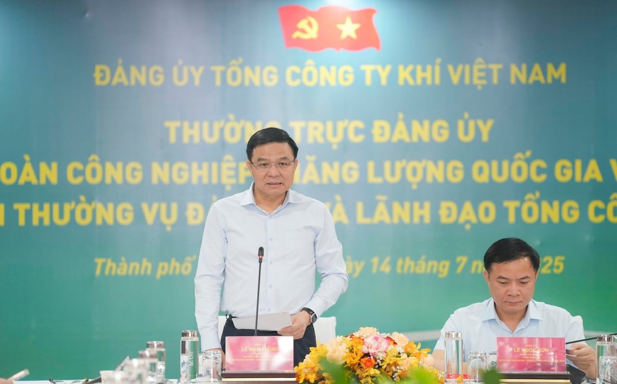Bí thư Đảng ủy, Chủ tịch HĐTV Petrovietnam đánh giá cao nỗ lực của Đảng bộ, Ban lãnh đạo PV GAS. Ảnh: PV GAS. Bí thư Đảng ủy, Chủ tịch HĐTV Petrovietnam đánh giá cao nỗ lực của Đảng bộ, Ban lãnh đạo PV GAS. Ảnh: PV GAS.