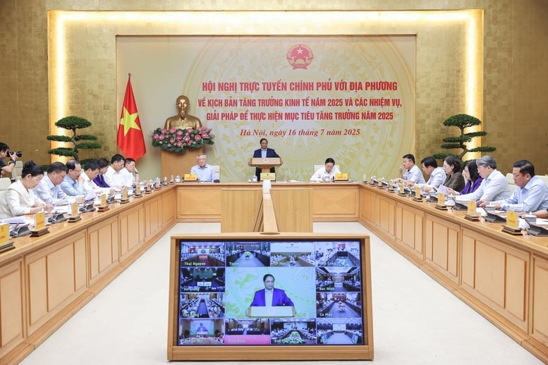 Thủ tướng mong các đại biểu nghiên cứu kỹ, đóng góp ý kiến để sau cuộc họp này, Chính phủ sẽ có một nghị quyết mới về giao chỉ tiêu tăng trưởng, điều hành kịch bản tăng trưởng thống nhất. Ảnh: VGP/Nhật Bắc. Thủ tướng mong các đại biểu nghiên cứu kỹ, đóng góp ý kiến để sau cuộc họp này, Chính phủ sẽ có một nghị quyết mới về giao chỉ tiêu tăng trưởng, điều hành kịch bản tăng trưởng thống nhất. Ảnh: VGP/Nhật Bắc.