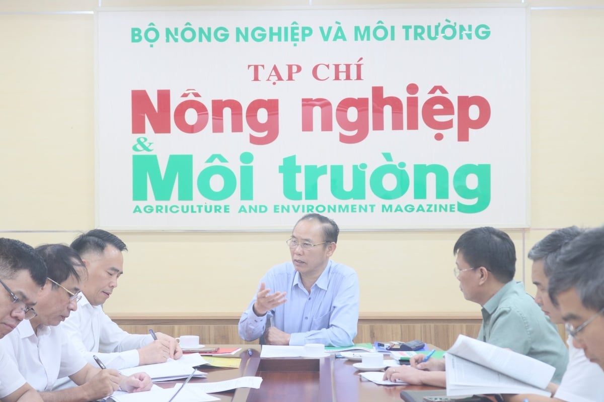 Thứ trưởng Bộ Nông nghiệp và Môi trường Phùng Đức Tiến phát biểu chỉ đạo tại Hội nghị. Ảnh: Mai Đan. Thứ trưởng Bộ Nông nghiệp và Môi trường Phùng Đức Tiến phát biểu chỉ đạo tại Hội nghị. Ảnh: Mai Đan.