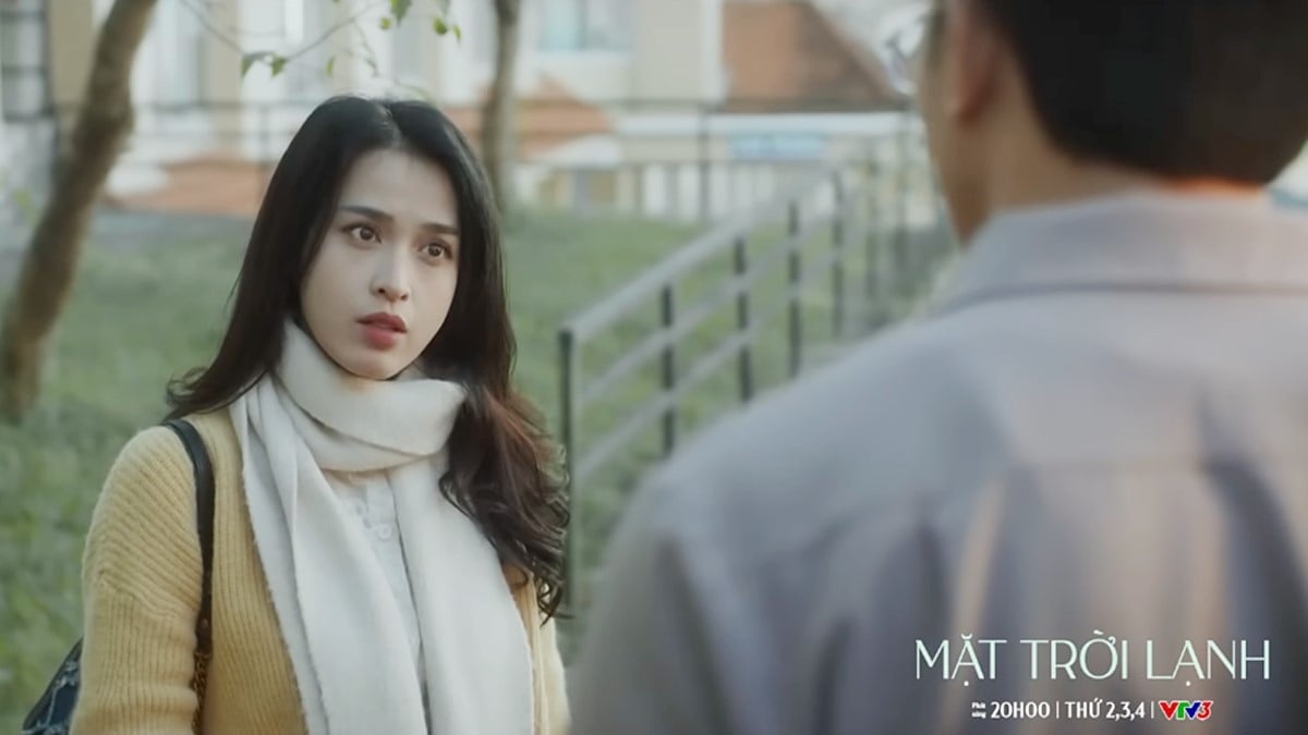 Mai Ly khó chịu với cách làm việc bất cẩn từ cấp dưới của Tuấn Trần. Ảnh CMH Mai Ly khó chịu với cách làm việc bất cẩn từ cấp dưới của Tuấn Trần. Ảnh CMH