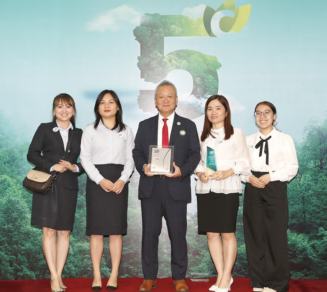 Acecook Việt Nam được vinh danh 'Top 50 doanh nghiệp phát triển bền vững tiêu biểu 2025'. Ảnh: Acecook Việt Nam.