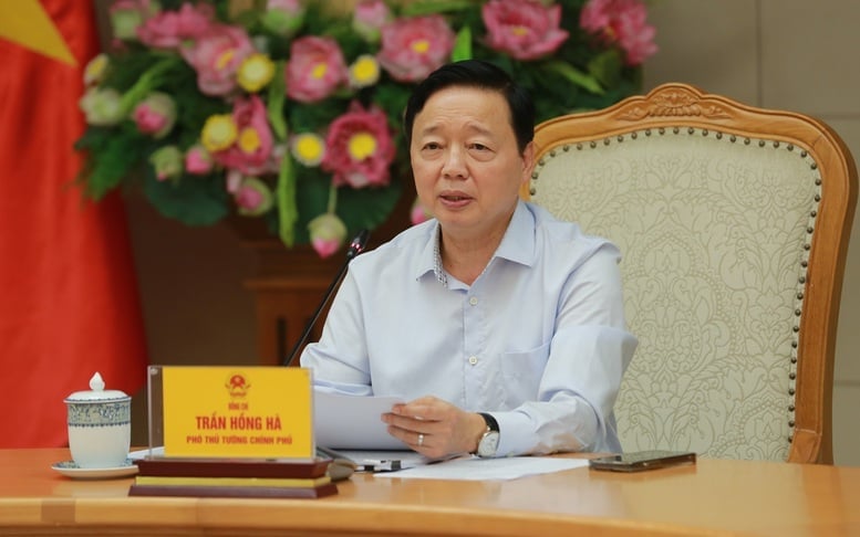 Phó Thủ tướng Trần Hồng Hà yêu cầu Bộ Nông nghiệp và Môi trường ưu tiên sửa đổi các 'điểm nghẽn' là những chính sách trong lĩnh vực nông nghiệp, môi trường không phù hợp, chưa sát với thực tế, chưa có tính khả thi khi triển khai. Ảnh: VGP/Minh Khôi. Phó Thủ tướng Trần Hồng Hà yêu cầu Bộ Nông nghiệp và Môi trường ưu tiên sửa đổi các 'điểm nghẽn' là những chính sách trong lĩnh vực nông nghiệp, môi trường không phù hợp, chưa sát với thực tế, chưa có tính khả thi khi triển khai. Ảnh: VGP/Minh Khôi.
