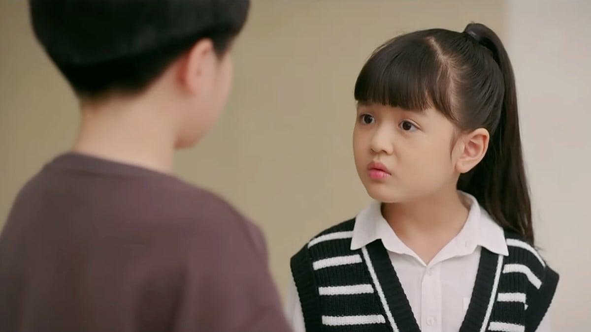 Bé Bắp và Khoai thấy rõ sự kỳ lạ đến từ Tuấn và Oanh. Ảnh CMH Bé Bắp và Khoai thấy rõ sự kỳ lạ đến từ Tuấn và Oanh. Ảnh CMH