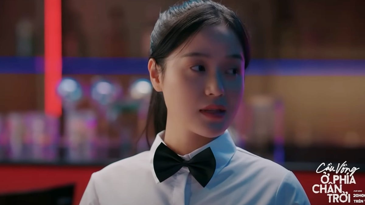 Con gái cô Tuyết nhìn Tuấn không rời mắt. Ảnh CMH Con gái cô Tuyết nhìn Tuấn không rời mắt. Ảnh CMH