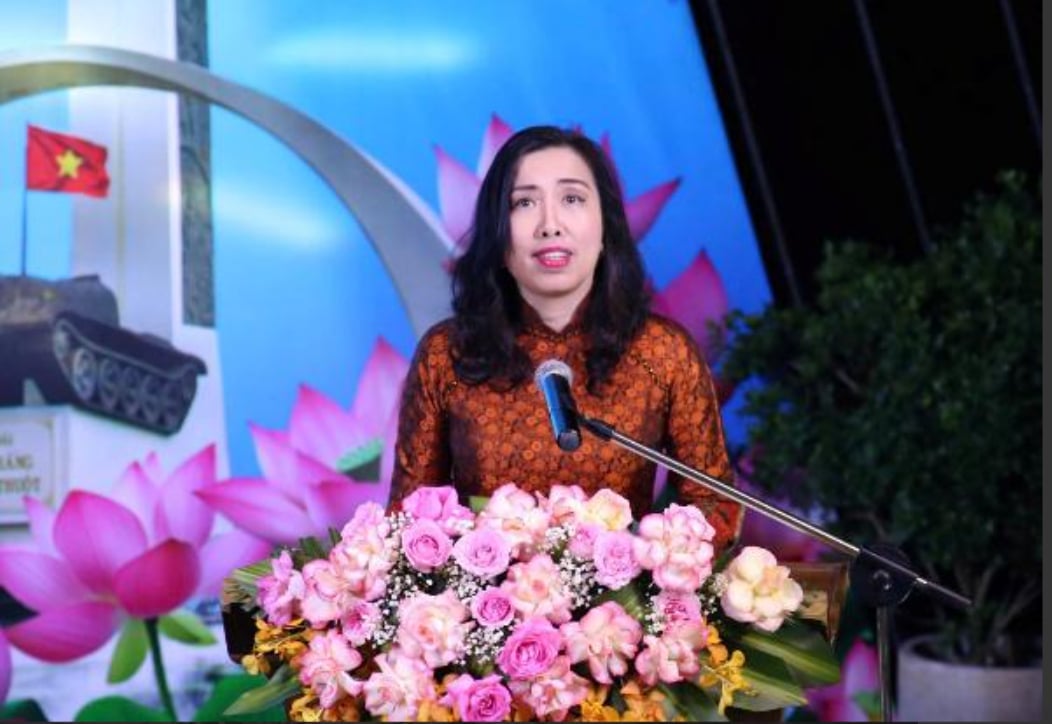Thứ trưởng Bộ Ngoại giao Lê Thị Thu Hằng phát biểu khai mạc buổi Lễ. Ảnh: Thành Long. Thứ trưởng Bộ Ngoại giao Lê Thị Thu Hằng phát biểu khai mạc buổi Lễ. Ảnh: Thành Long.