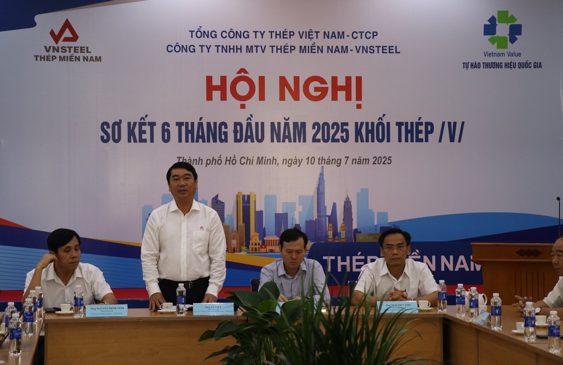Ông Lê Việt, Tổng Giám đốc Công ty TNHH MTV Thép Miền Nam - VNSTEEL phát biểu khai mạc. Ảnh: PV. Ông Lê Việt, Tổng Giám đốc Công ty TNHH MTV Thép Miền Nam - VNSTEEL phát biểu khai mạc. Ảnh: PV.