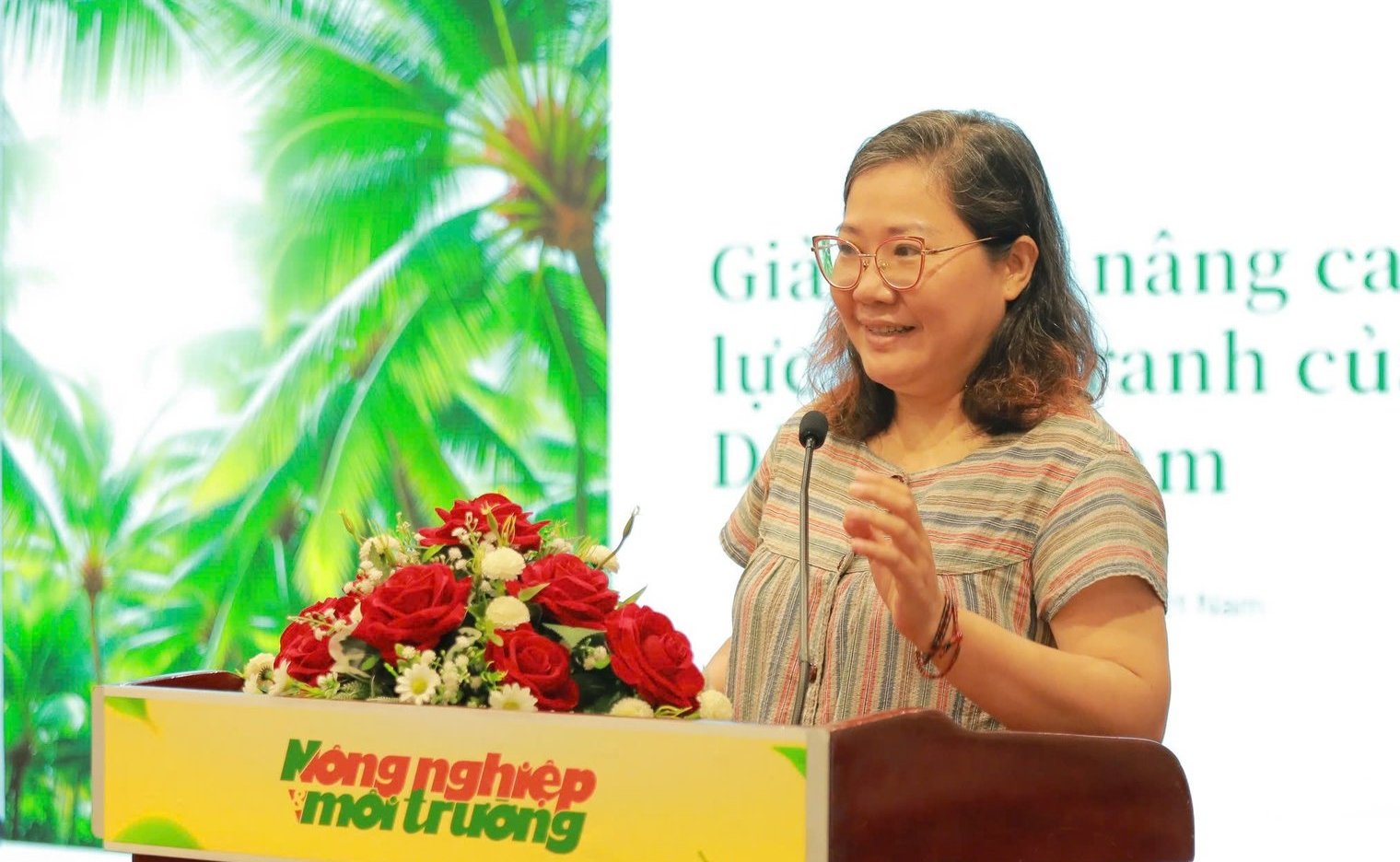 Bà Trần Lệ Hoa, Phó ban Khoa học xã hội, Hiệp hội Dừa Việt Nam, nhấn mạnh, việc tích hợp thông tin vùng trồng với mã QR là công cụ then chốt để thực hiện truy xuất nguồn gốc theo chuỗi.