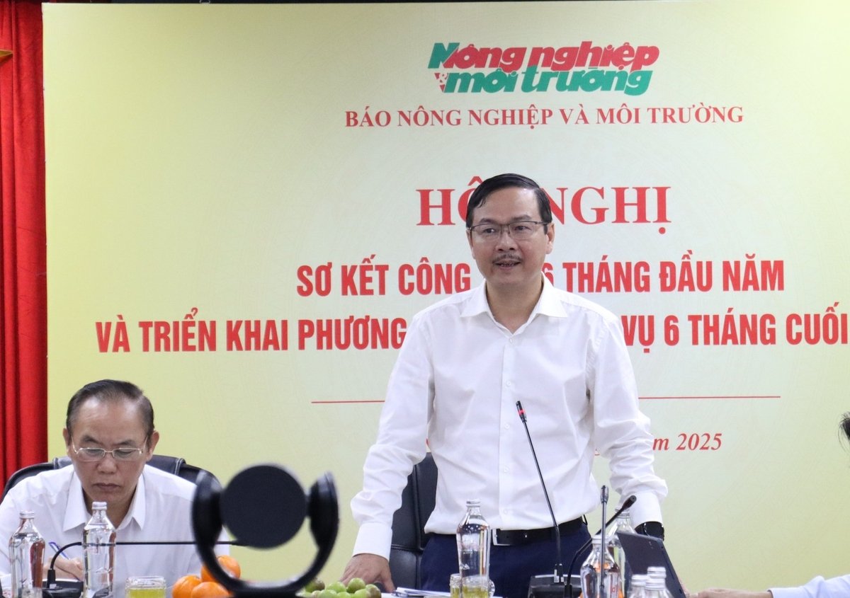 Theo Tổng Biên tập Báo NN-MT Nguyễn Ngọc Thạch, 6 tháng cuối năm 2025, Báo xác định phương hướng trọng tâm là khắc phục khó khăn, đẩy mạnh đổi mới, sáng tạo, phấn đấu hoàn thành và vượt toàn bộ 10 chỉ tiêu đề ra. Ảnh: Nguyễn Thủy.