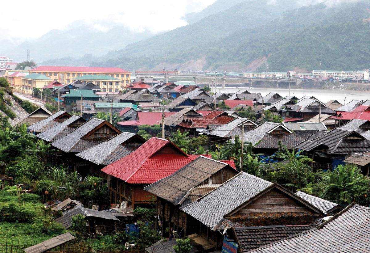 Luật Đất đai 2024 bổ sung 6 điểm mới về bồi thường, hỗ trợ, tái định cư, nhằm đảm bảo quyền lợi người dân, đẩy nhanh tiến độ thu hồi đất, thực hiện dự án. Ảnh: Báo điện tử Chính phủ.