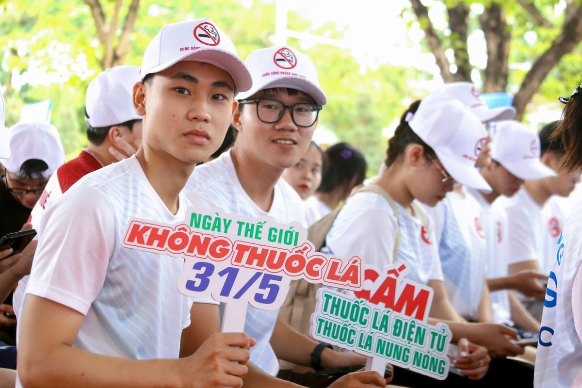 Với vai trò xung kích, tình nguyện, đoàn viên, thanh niên chính là lực lượng tiên phong 'nói không với thuốc lá'. Ảnh: Lan Anh