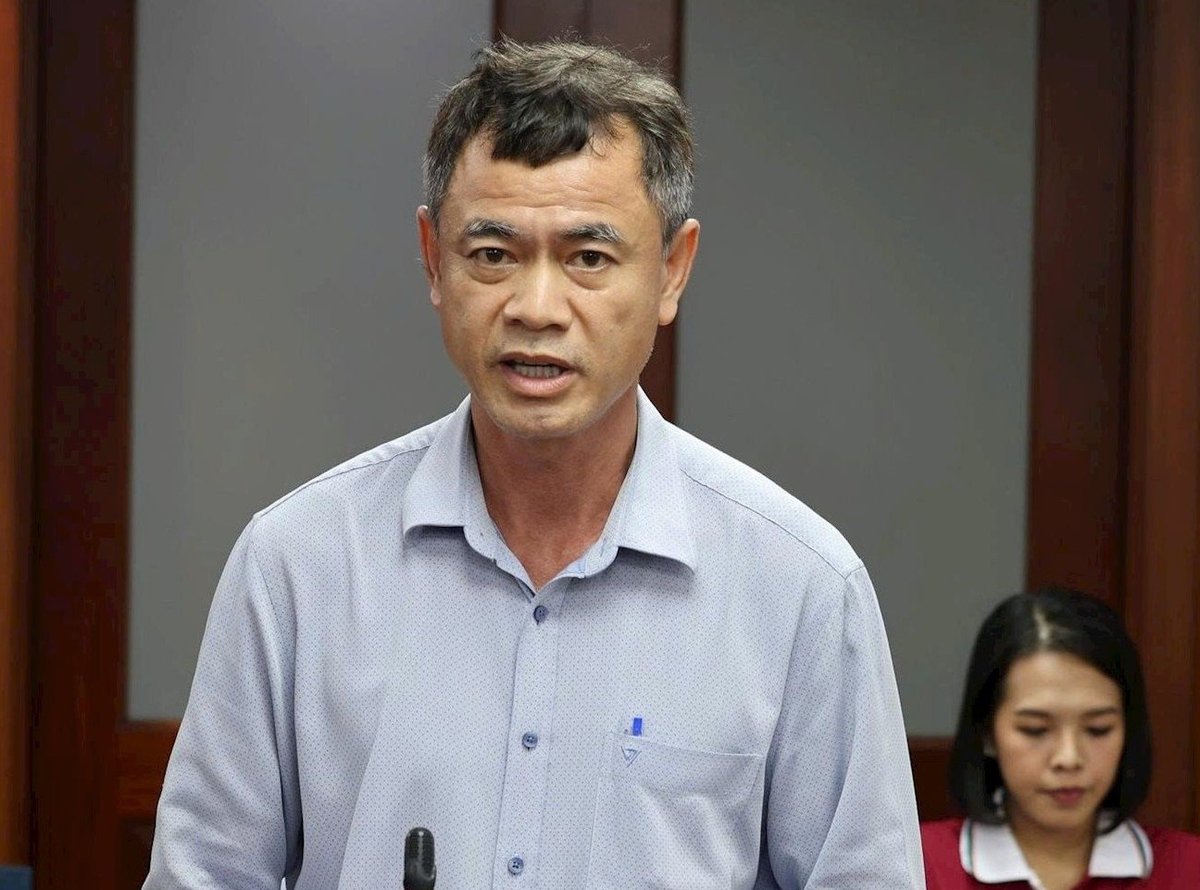 Ông Lê Thanh Hải – Giám đốc Trung tâm Tư vấn ứng dụng Kinh tế, Viện Nghiên cứu phát triển TP HCM chia sẻ về lộ trình chuyển đổi xe điện tại TP HCM. Ảnh: Hương Thảo. Ông Lê Thanh Hải – Giám đốc Trung tâm Tư vấn ứng dụng Kinh tế, Viện Nghiên cứu phát triển TP HCM chia sẻ về lộ trình chuyển đổi xe điện tại TP HCM. Ảnh: Hương Thảo.