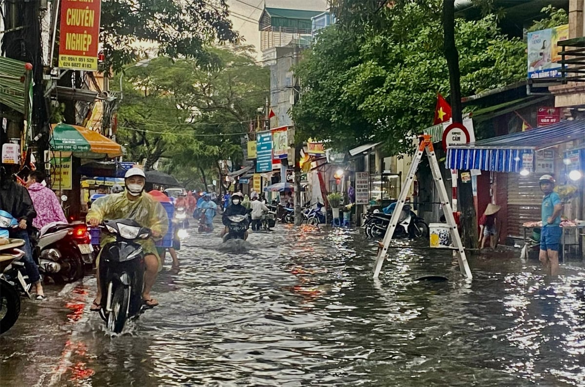 Hà Nội chủ động ứng phó bão, mưa lớn, lũ quét và sạt lở đất. Ảnh: Hoàng Minh.