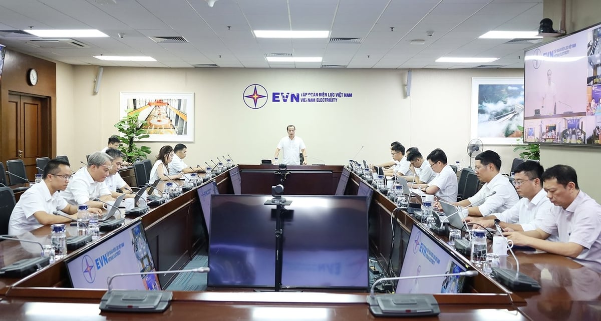 Phó Tổng giám đốc EVN Ngô Sơn Hải – Trưởng Ban Chỉ huy PCTT & TKCN EVN phát biểu. Ảnh: EVN. Phó Tổng giám đốc EVN Ngô Sơn Hải – Trưởng Ban Chỉ huy PCTT & TKCN EVN phát biểu. Ảnh: EVN.