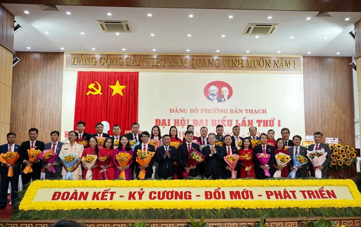 Phường Bàn Thạch ra mắt Ban Chấp hành Đảng bộ. Ảnh: L.K. Phường Bàn Thạch ra mắt Ban Chấp hành Đảng bộ. Ảnh: L.K.