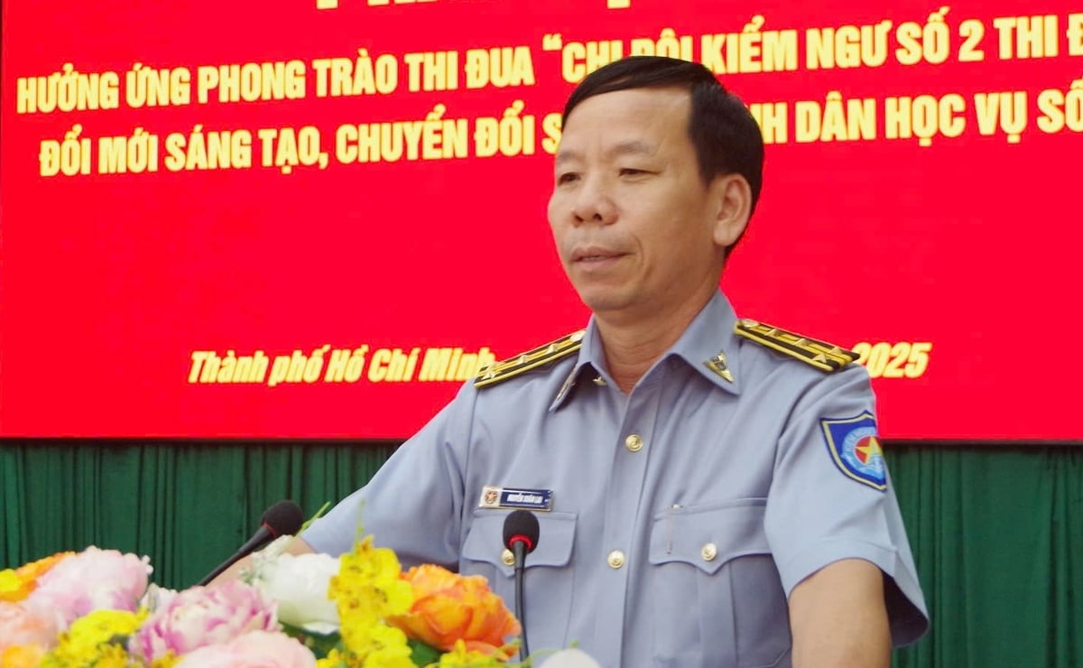 Ông Nguyễn Xuân Lai, Bí thứ Đảng ủy Chi đội Kiểm ngư số 2 phát biểu tại buổi lễ. Ảnh: Ngọc Chung. Ông Nguyễn Xuân Lai, Bí thứ Đảng ủy Chi đội Kiểm ngư số 2 phát biểu tại buổi lễ. Ảnh: Ngọc Chung.