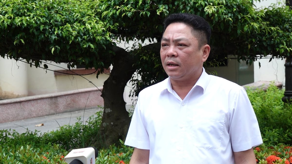 Ông Đặng Quang Ngọc - Phó Chủ tịch UBND phường Phan Đình Phùng trả lời phỏng vấn Báo Nông nghiệp và Môi trường. Ảnh: Quang Linh. Ông Đặng Quang Ngọc - Phó Chủ tịch UBND phường Phan Đình Phùng trả lời phỏng vấn Báo Nông nghiệp và Môi trường. Ảnh: Quang Linh.