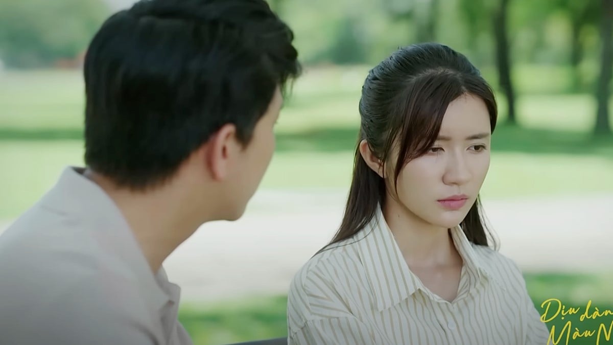Xuân bối rối trước lời nói của Phong. Ảnh CMH Xuân bối rối trước lời nói của Phong. Ảnh CMH