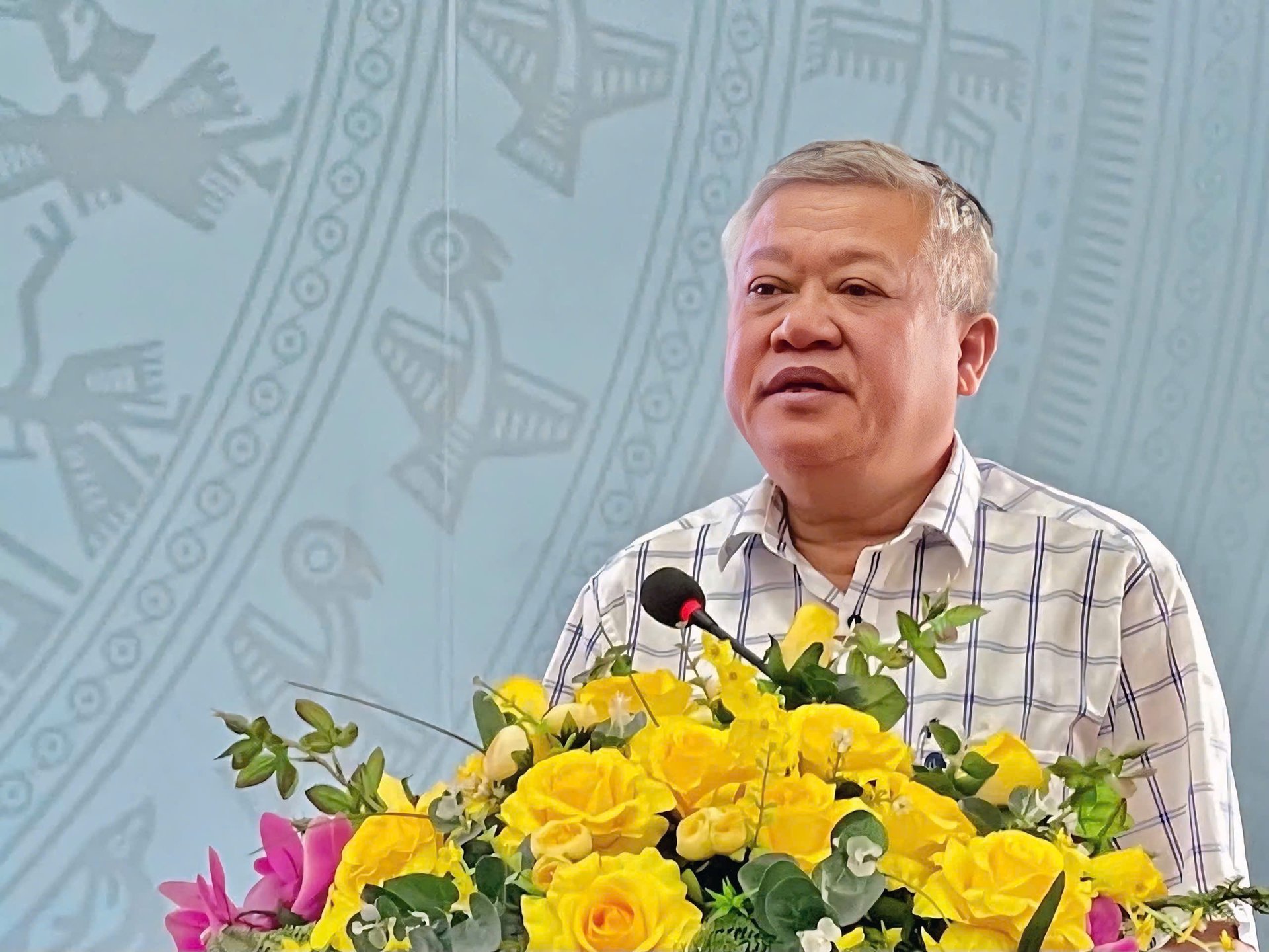 Ông Nguyễn Mạnh Phương, Phó Giám đốc Sở Nông nghiệp và Môi trường Hà Nội, nhấn mạnh, tầm quan trọng của việc giảm phát thải khí nhà kính trong canh tác lúa, hướng tới nền nông nghiệp xanh và bền vững. Ảnh: Hoài Thơ.