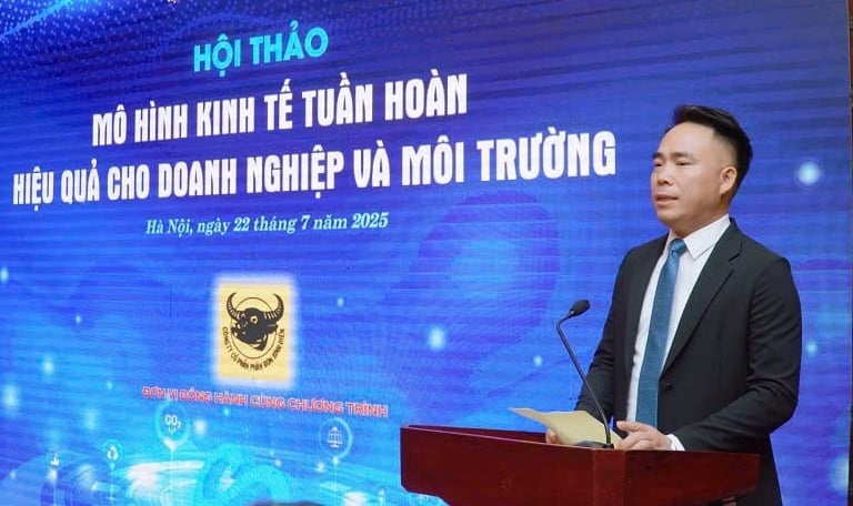 TS Đào Xuân Hưng, Tổng Biên tập Tạp chí Nông nghiệp và Môi trường khẳng định: Kinh tế tuần hoàn là yêu cầu tất yếu cho sự phát triển bền vững. Ảnh: Sỹ Tùng. TS Đào Xuân Hưng, Tổng Biên tập Tạp chí Nông nghiệp và Môi trường khẳng định: Kinh tế tuần hoàn là yêu cầu tất yếu cho sự phát triển bền vững. Ảnh: Sỹ Tùng.