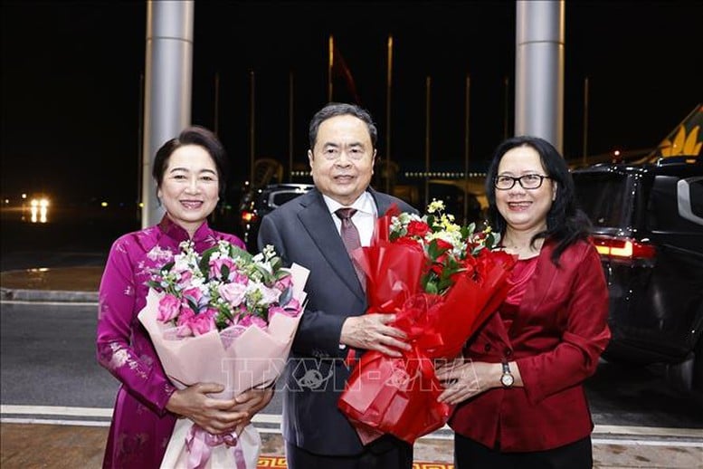 Lễ tiễn Chủ tịch Quốc hội Trần Thanh Mẫn và Phu nhân tại Sân bay Quốc tế Nội Bài, Hà Nội. Ảnh: TTXVN. Lễ tiễn Chủ tịch Quốc hội Trần Thanh Mẫn và Phu nhân tại Sân bay Quốc tế Nội Bài, Hà Nội. Ảnh: TTXVN.