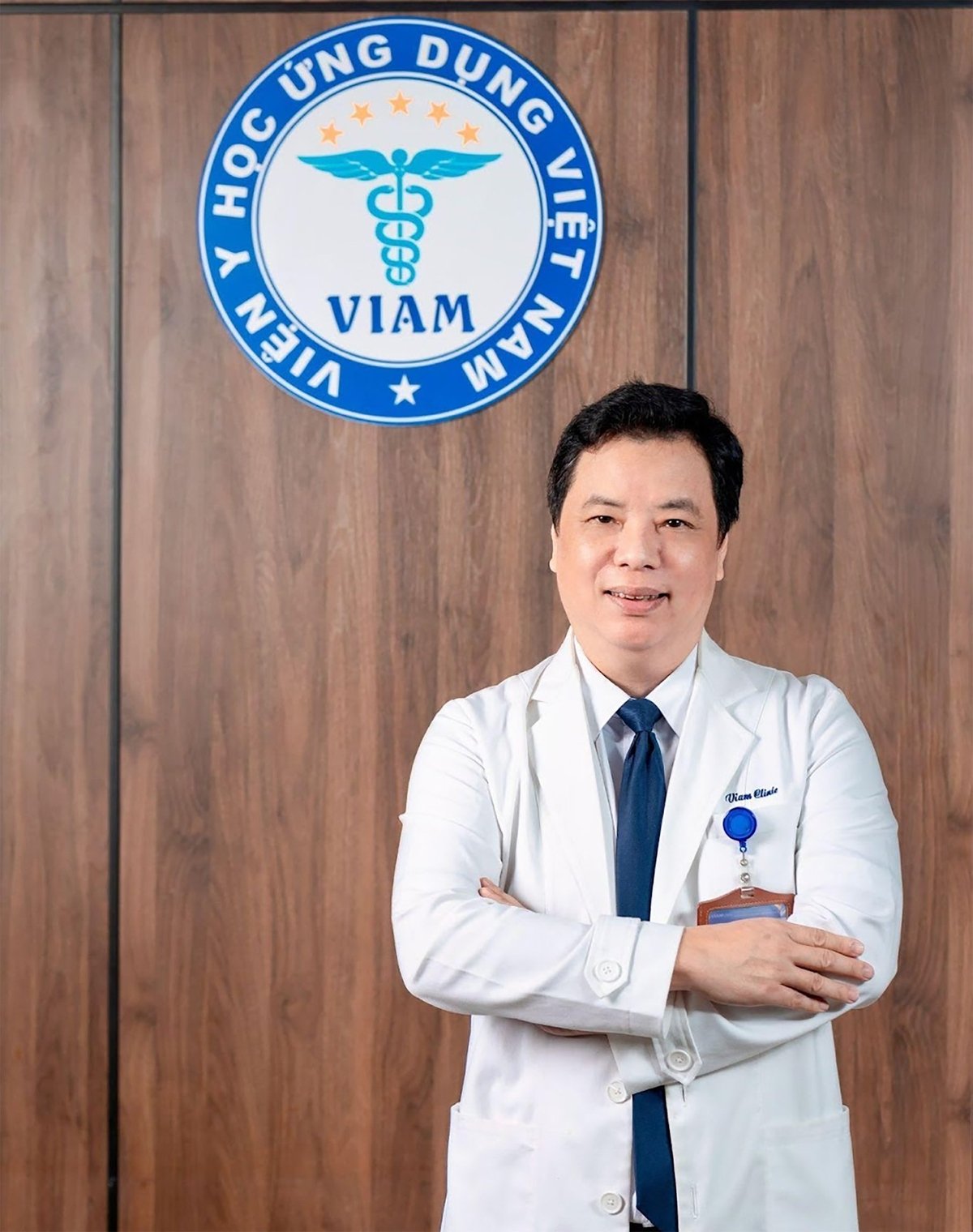 TS.BS Trương Hồng Sơn - Viện trưởng Viện Y học Ứng dụng Việt Nam chia sẻ thông tin về 'lỗ hổng vi chất dinh dưỡng và giải pháp'. Ảnh: Ban tổ chức.