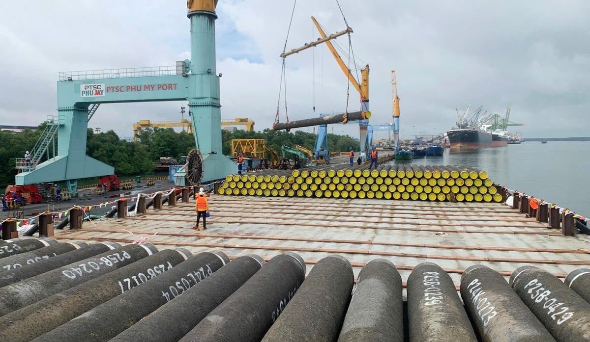 PV GAS COATING bàn giao lô ống thành phẩm gói thầu Pipeline Lô B – Tuyến nội mỏ. Ảnh: PV GAS. PV GAS COATING bàn giao lô ống thành phẩm gói thầu Pipeline Lô B – Tuyến nội mỏ. Ảnh: PV GAS.