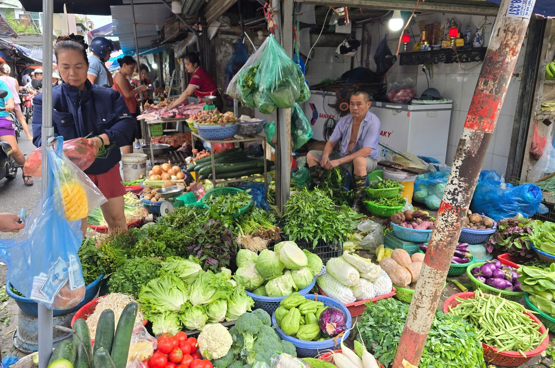 ha-noi-co-gio-khoang-cap-4-5-chua-xuat-hien-mua-lon-081612_754