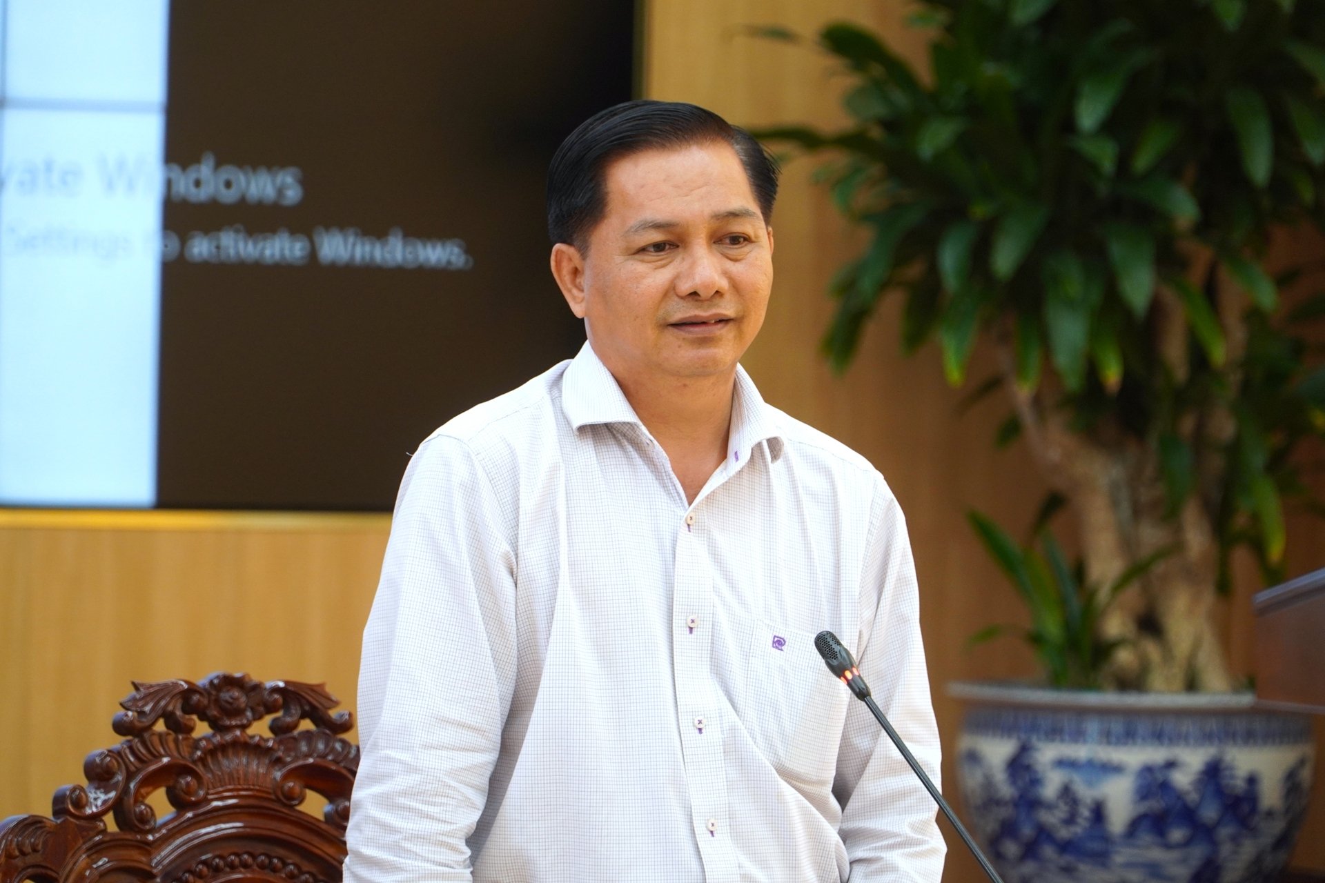 Chủ tịch UBND TP. Cần Thơ Trần Văn Lâu chỉ đạo giải quyết các kiến nghị của VSIP Cần Thơ, thúc đẩy tiến độ dự án. Ảnh: Kim Anh. Chủ tịch UBND TP. Cần Thơ Trần Văn Lâu chỉ đạo giải quyết các kiến nghị của VSIP Cần Thơ, thúc đẩy tiến độ dự án. Ảnh: Kim Anh.