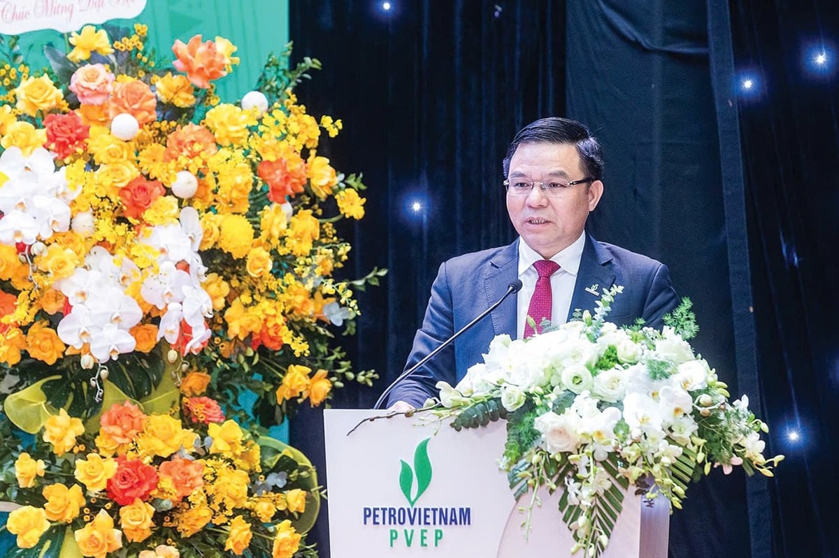 Đồng chí Lê Mạnh Hùng – Bí thư Đảng ủy, Chủ tịch HĐTV Petrovietnam phát biểu chỉ đạo tại Đại hội Đại biểu Đảng bộ PVEP lần thứ IV, nhiệm kỳ 2025-2030 - Đại hội điểm của Đảng bộ Petrovietnam. Ảnh: Petrovietnam. Đồng chí Lê Mạnh Hùng – Bí thư Đảng ủy, Chủ tịch HĐTV Petrovietnam phát biểu chỉ đạo tại Đại hội Đại biểu Đảng bộ PVEP lần thứ IV, nhiệm kỳ 2025-2030 - Đại hội điểm của Đảng bộ Petrovietnam. Ảnh: Petrovietnam.