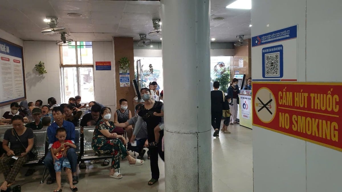 Bệnh viện Sản Nhi Nghệ An có hàng nghìn bệnh nhân đến thăm khám hàng ngày. Ảnh: Đình Tiệp. Bệnh viện Sản Nhi Nghệ An có hàng nghìn bệnh nhân đến thăm khám hàng ngày. Ảnh: Đình Tiệp.