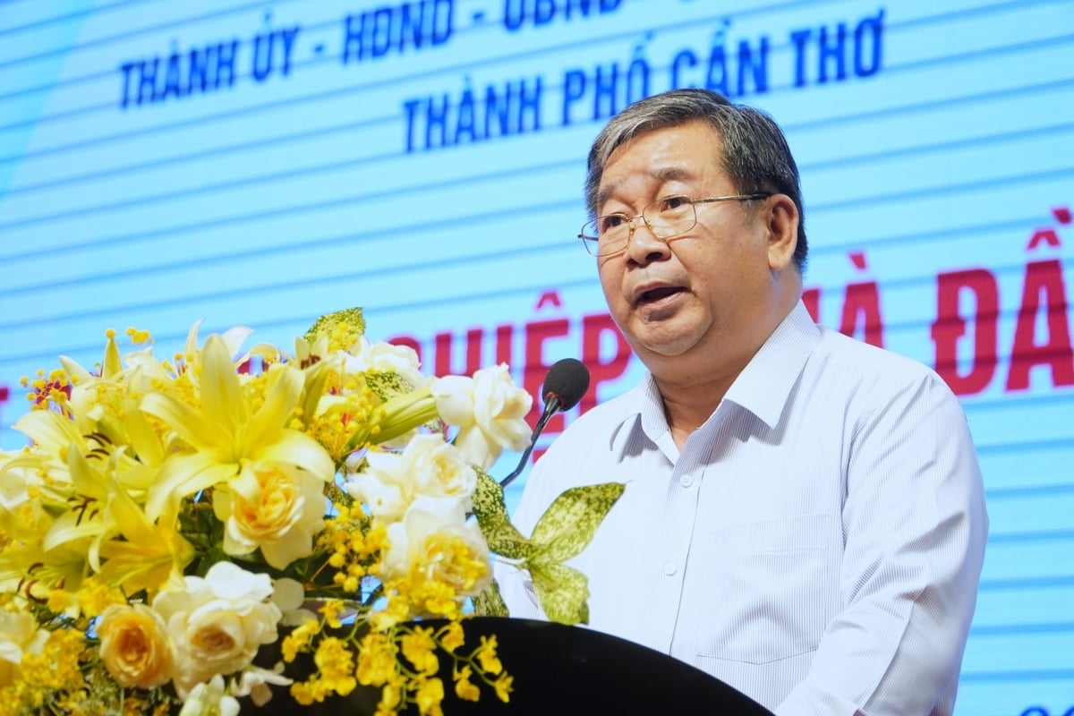 Ông Ngô Thái Chân - Giám đốc Sở Nông nghiệp và Môi trường TP. Cần Thơ giải đáp một số kiến nghị của doanh nghiệp. Ảnh: Kim Anh. Ông Ngô Thái Chân - Giám đốc Sở Nông nghiệp và Môi trường TP. Cần Thơ giải đáp một số kiến nghị của doanh nghiệp. Ảnh: Kim Anh.