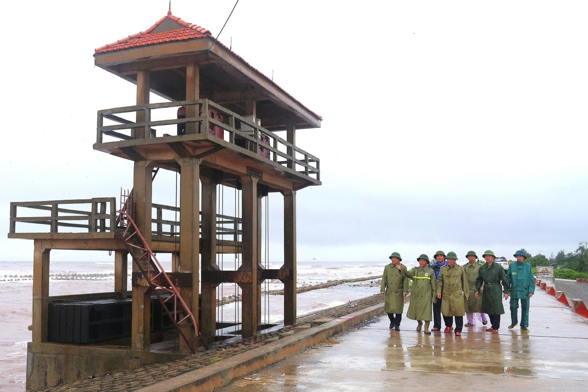 Những cống tiêu nước dọc bờ biển Ninh Bình là công trình phòng, chống úng ngập hiệu quả, bảo vệ sản xuất khi thiên tai ập đến. Ảnh: Bảo Thắng. Những cống tiêu nước dọc bờ biển Ninh Bình là công trình phòng, chống úng ngập hiệu quả, bảo vệ sản xuất khi thiên tai ập đến. Ảnh: Bảo Thắng.