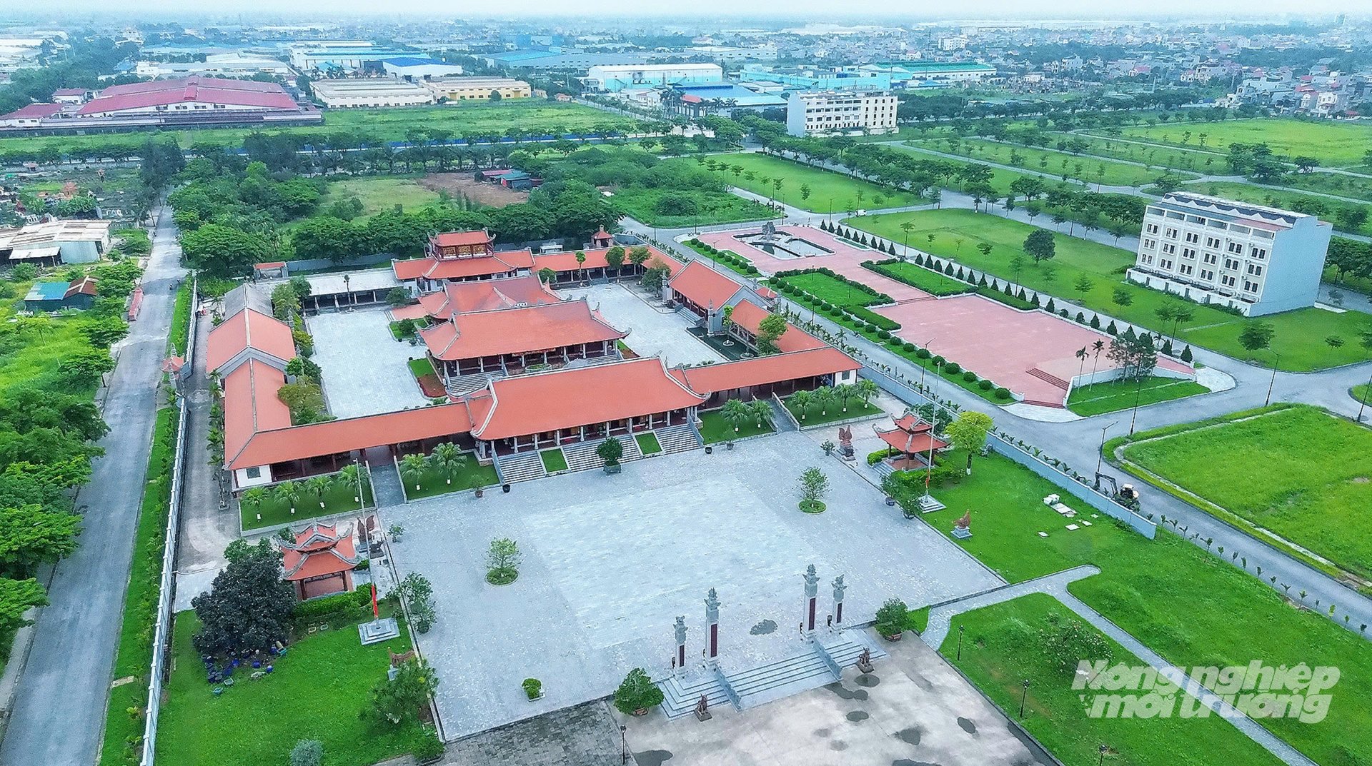 Công trình được cho là Trung tâm văn hóa Khu công nghiệp Đại An. Ảnh: Thiên Trường. Công trình được cho là Trung tâm văn hóa Khu công nghiệp Đại An. Ảnh: Thiên Trường.