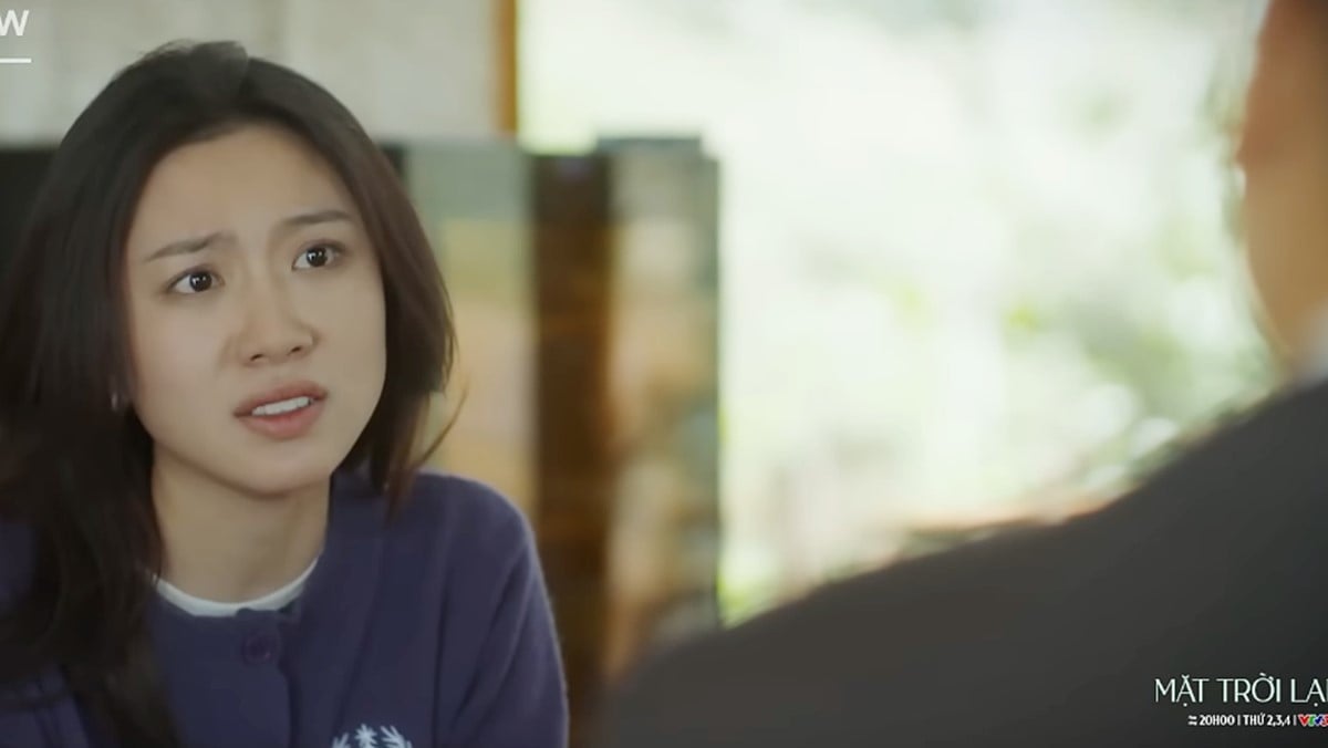 Lam Anh vẫn một mực giữ thước phim. Ảnh CMH Lam Anh vẫn một mực giữ thước phim. Ảnh CMH