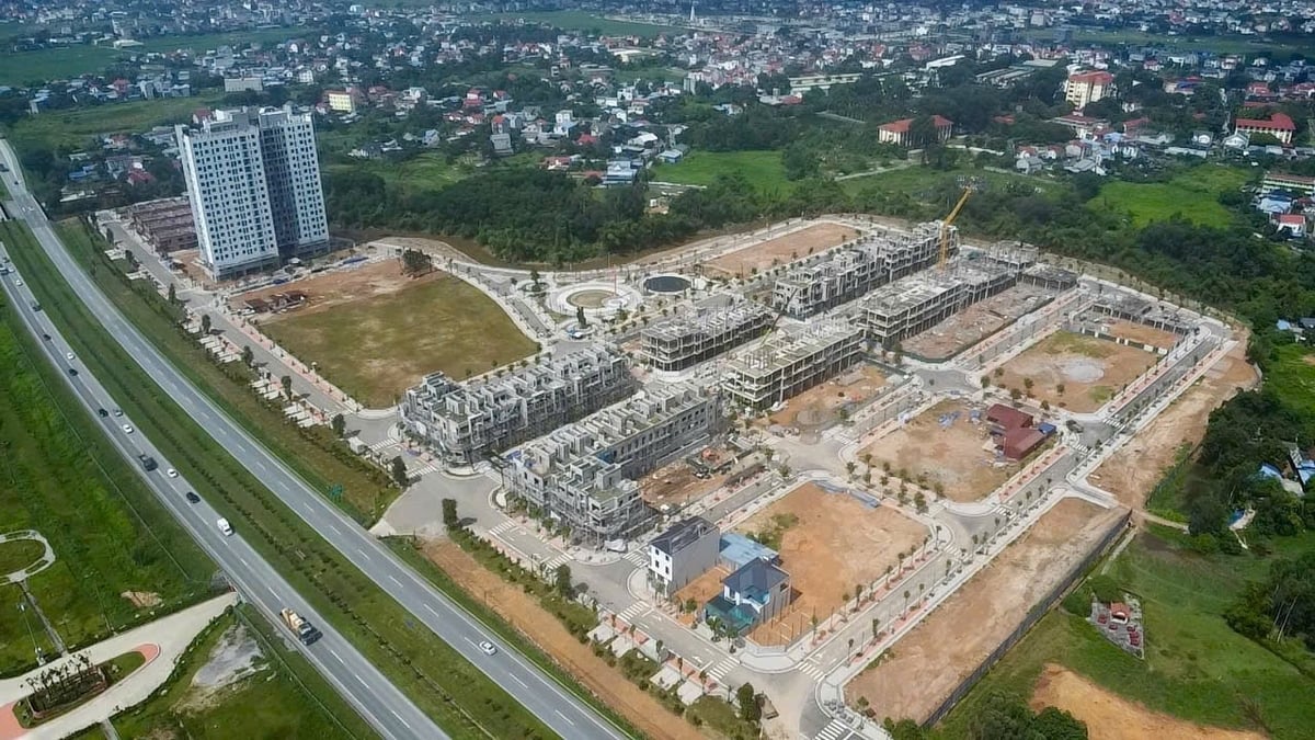 Dự án khu dân cư Đại Thắng do Công ty Cổ phần TNG LAND làm chủ đầu tư tại hai phường Vạn Xuân và Phổ Yên đang được gấp rút hoàn thiện. Ảnh: Nguyễn Hoàn. Dự án khu dân cư Đại Thắng do Công ty Cổ phần TNG LAND làm chủ đầu tư tại hai phường Vạn Xuân và Phổ Yên đang được gấp rút hoàn thiện. Ảnh: Nguyễn Hoàn.