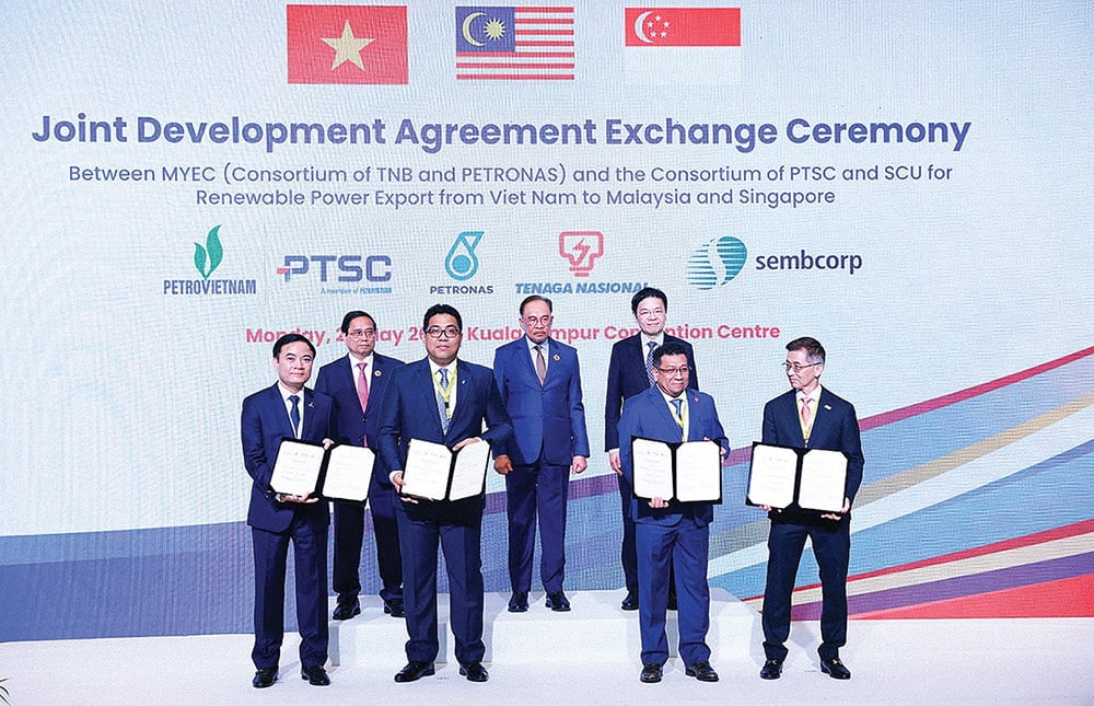 Petrovietnam cùng Sembcorp và Liên danh Năng lượng Malaysiathiết lập hợp tác chiến lược về điện tái tạo xuyên biên giới. Ảnh: Petrovietnam.