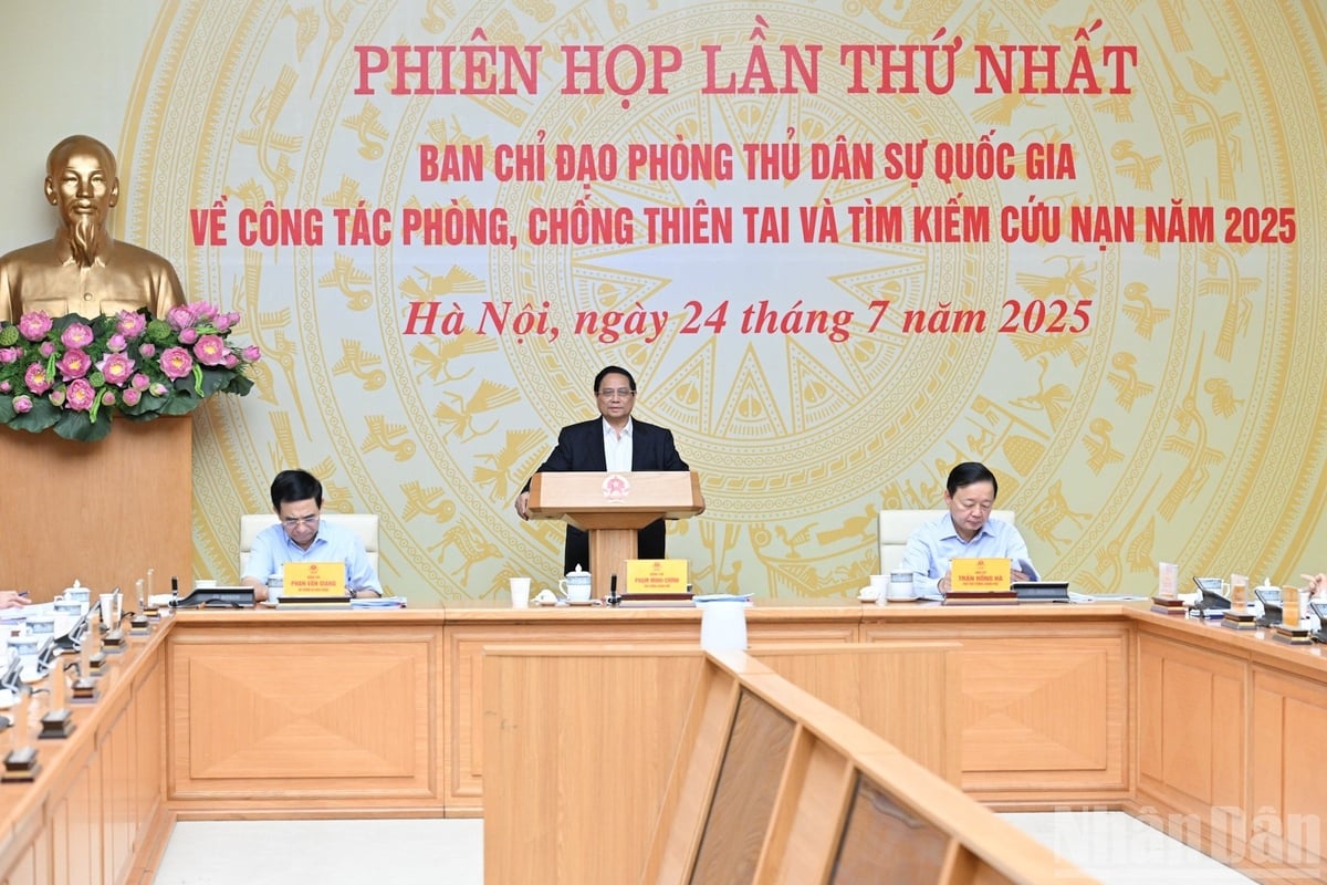 Thủ tướng Phạm Minh Chính kết luận Phiên họp lần thứ nhất của Ban Chỉ đạo Phòng thủ dân sự quốc gia về công tác phòng, chống thiên tai và tìm kiếm cứu nạn năm 2025. Ảnh: Trần Hải/Báo Nhân dân. Thủ tướng Phạm Minh Chính kết luận Phiên họp lần thứ nhất của Ban Chỉ đạo Phòng thủ dân sự quốc gia về công tác phòng, chống thiên tai và tìm kiếm cứu nạn năm 2025. Ảnh: Trần Hải/Báo Nhân dân.