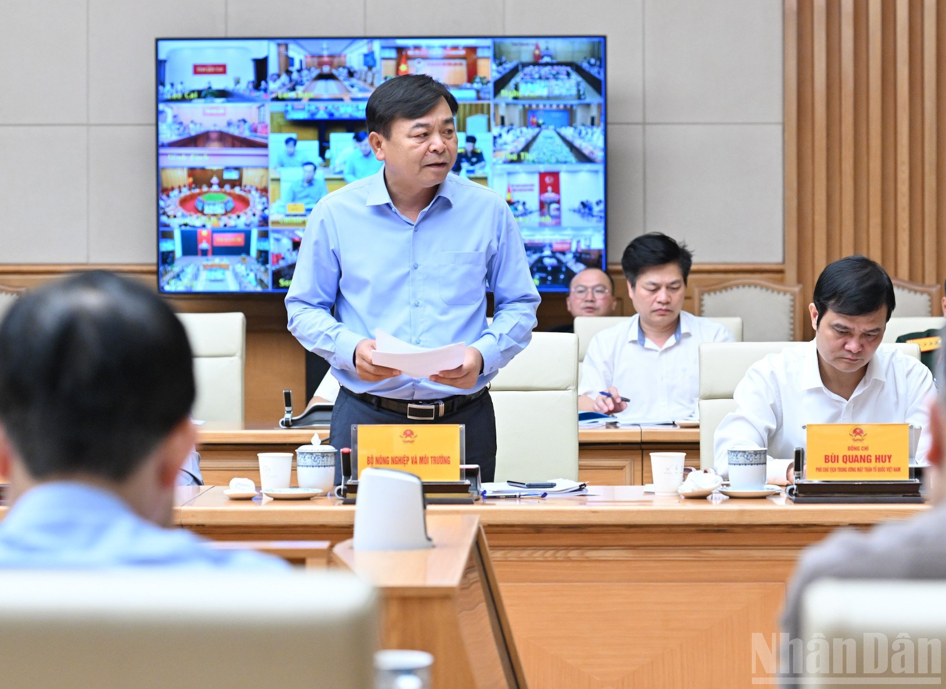 Thứ trưởng Bộ Nông nghiệp và Môi trường Nguyễn Hoàng Hiệp phát biểu tại phiên họp. Ảnh: Trần Hải/Báo Nhân dân. Thứ trưởng Bộ Nông nghiệp và Môi trường Nguyễn Hoàng Hiệp phát biểu tại phiên họp. Ảnh: Trần Hải/Báo Nhân dân.