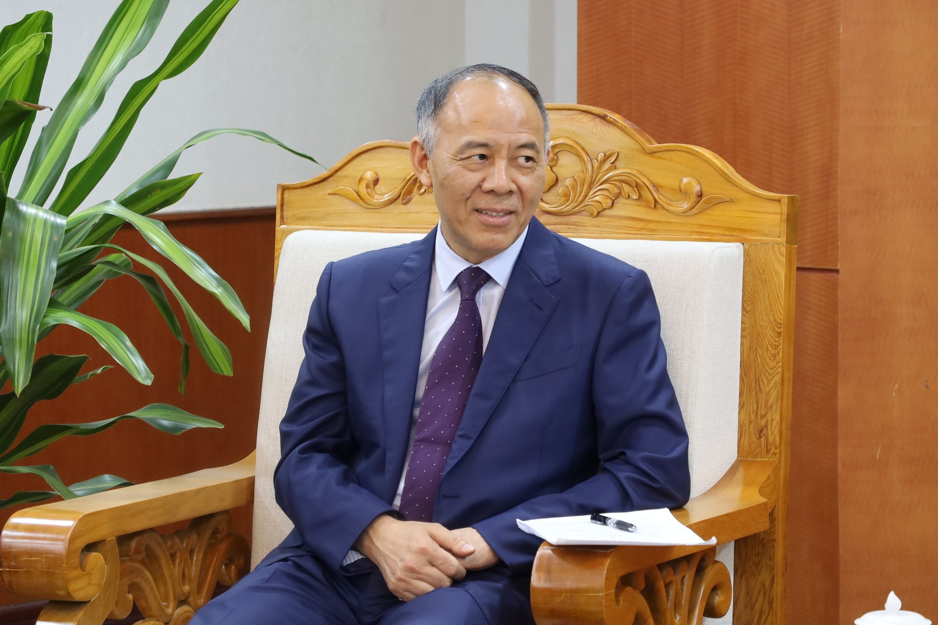 Phó Bí thư tỉnh Vân Nam Vương Hiển Cương tin tưởng mía đường là điểm sáng trong hợp tác nông nghiệp giữa hai bên, Ảnh: Phương Linh. Phó Bí thư tỉnh Vân Nam Vương Hiển Cương tin tưởng mía đường là điểm sáng trong hợp tác nông nghiệp giữa hai bên, Ảnh: Phương Linh.