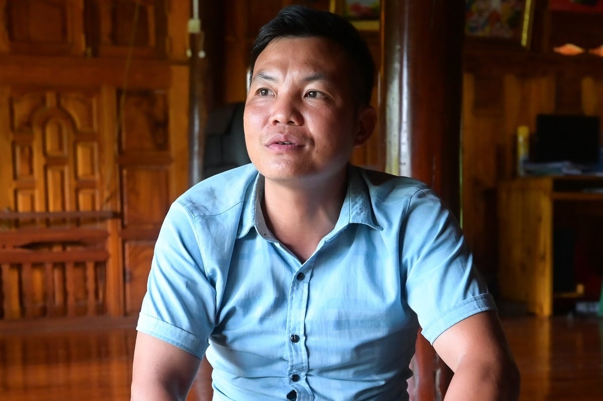 Trưởng thôn Át Thượng Hoàng Văn Quế. Ảnh: Tùng Đinh. Trưởng thôn Át Thượng Hoàng Văn Quế. Ảnh: Tùng Đinh.