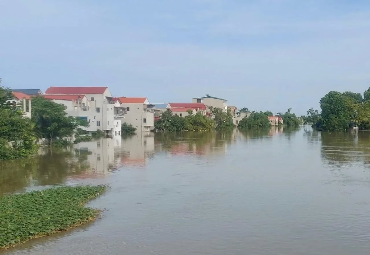 Mực nước sông Bùi tại trạm thủy văn Yên Duyệt đang lên. Ảnh: Tùng Nguyễn. Mực nước sông Bùi tại trạm thủy văn Yên Duyệt đang lên. Ảnh: Tùng Nguyễn.