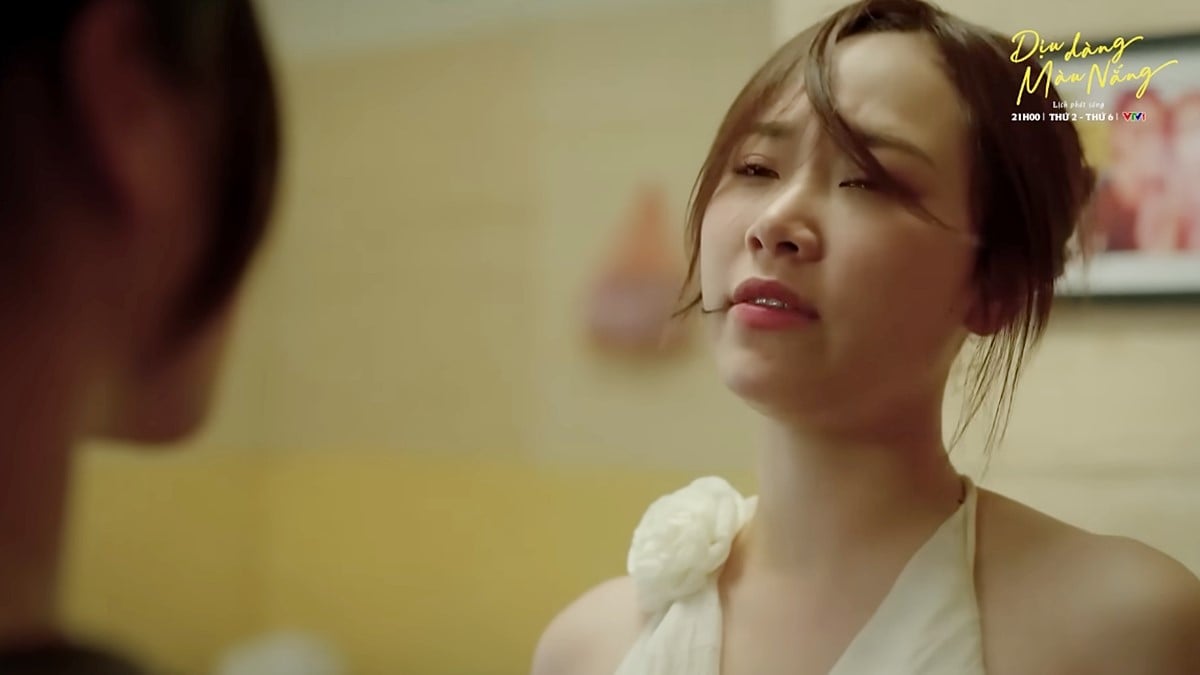 Thảo còn cố ý nói to cho xóm trọ biết Nam có tình cảm với Bắc. Ảnh CMH