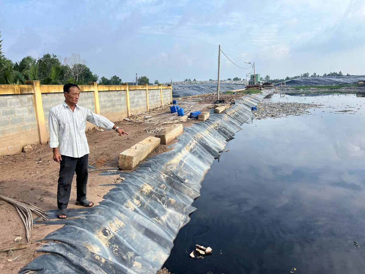 Người dân địa phương yêu cầu xử lý triệt để mùi hôi thối từ bãi rác An Hiệp. Ảnh: Minh Đảm.