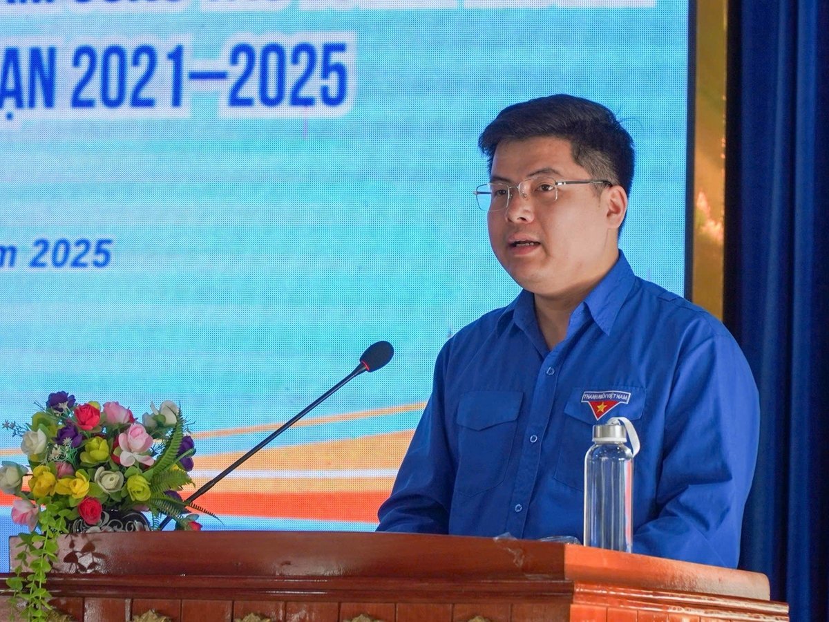 Đồng chí Hoàng Đức Nam - Ủy viên Ban Chấp hành Trung ương Đoàn, Phó Trưởng Ban Công tác Đoàn - Ủy ban MTTQ Việt Nam phát biểu tại hội nghị. Ảnh: Phạm Huy.