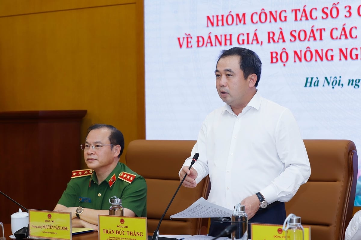 'Không có cơ sở dữ liệu, không có chuyển đổi số thì không thể điều hành, không thể quản lý nổi ngành nông nghiệp và môi trường trong bối cảnh rộng lớn như hiện nay', quyền Bộ trưởng Bộ Nông nghiệp và Môi trường Trần Đức Thắng nhấn mạnh. Ảnh: Khương Trung. 'Không có cơ sở dữ liệu, không có chuyển đổi số thì không thể điều hành, không thể quản lý nổi ngành nông nghiệp và môi trường trong bối cảnh rộng lớn như hiện nay', quyền Bộ trưởng Bộ Nông nghiệp và Môi trường Trần Đức Thắng nhấn mạnh. Ảnh: Khương Trung.
